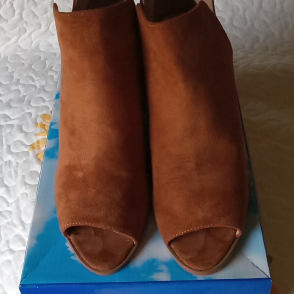 Woman's shoes PRICE FIRM DONT ASK